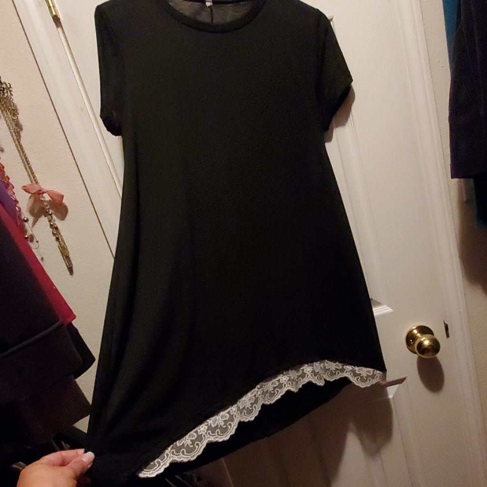 Black shirt w/ lace at bottom